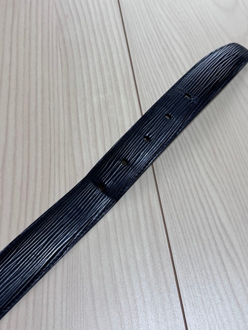 値下げ！ルイヴィトン LOUIS VUITTON ベルト　エピ　44/110