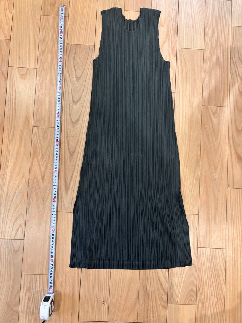 pleats pleaseノースリーブひざ丈ワンピース
