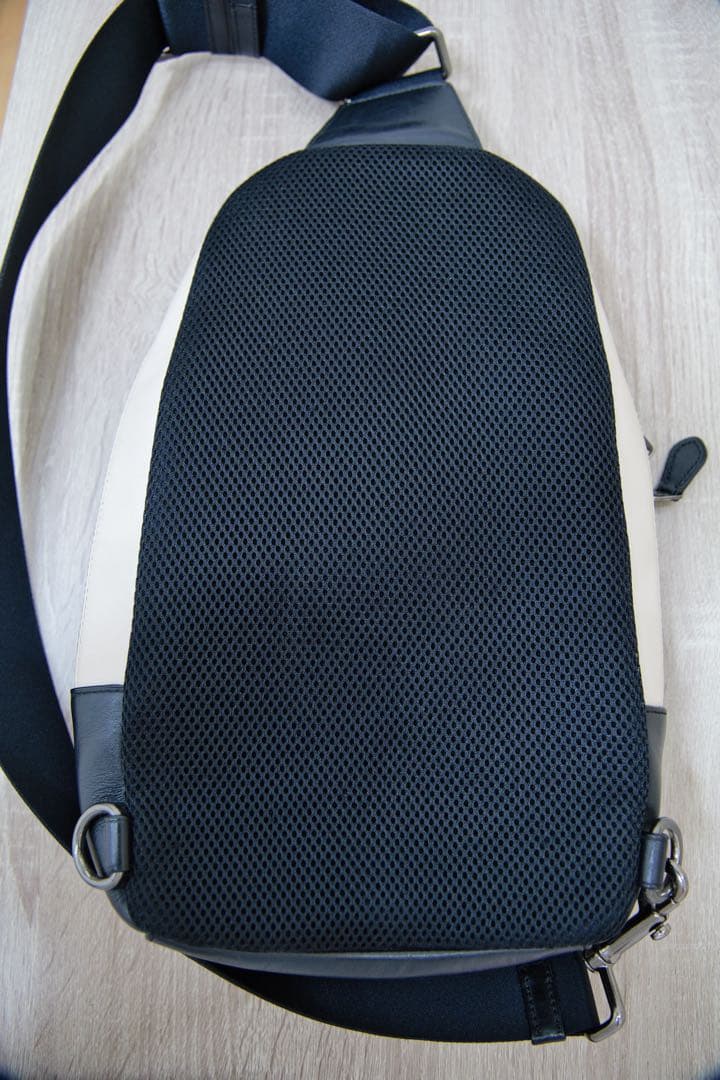 極美品　オフホワイトcoach コーチ　ボディバッグ　レザー　ナイロン　メンズ