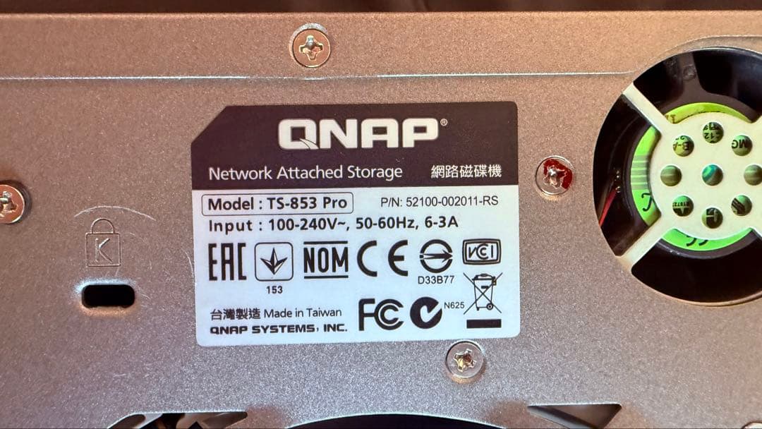 ジャンク QNAP TS-853 Pro 8ベイ NAS 8GBメモリ部品取りに