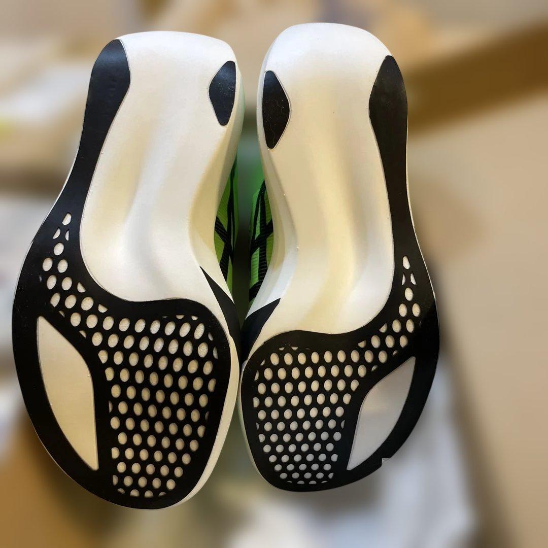 アシックス　メタスピードレイ　24.0