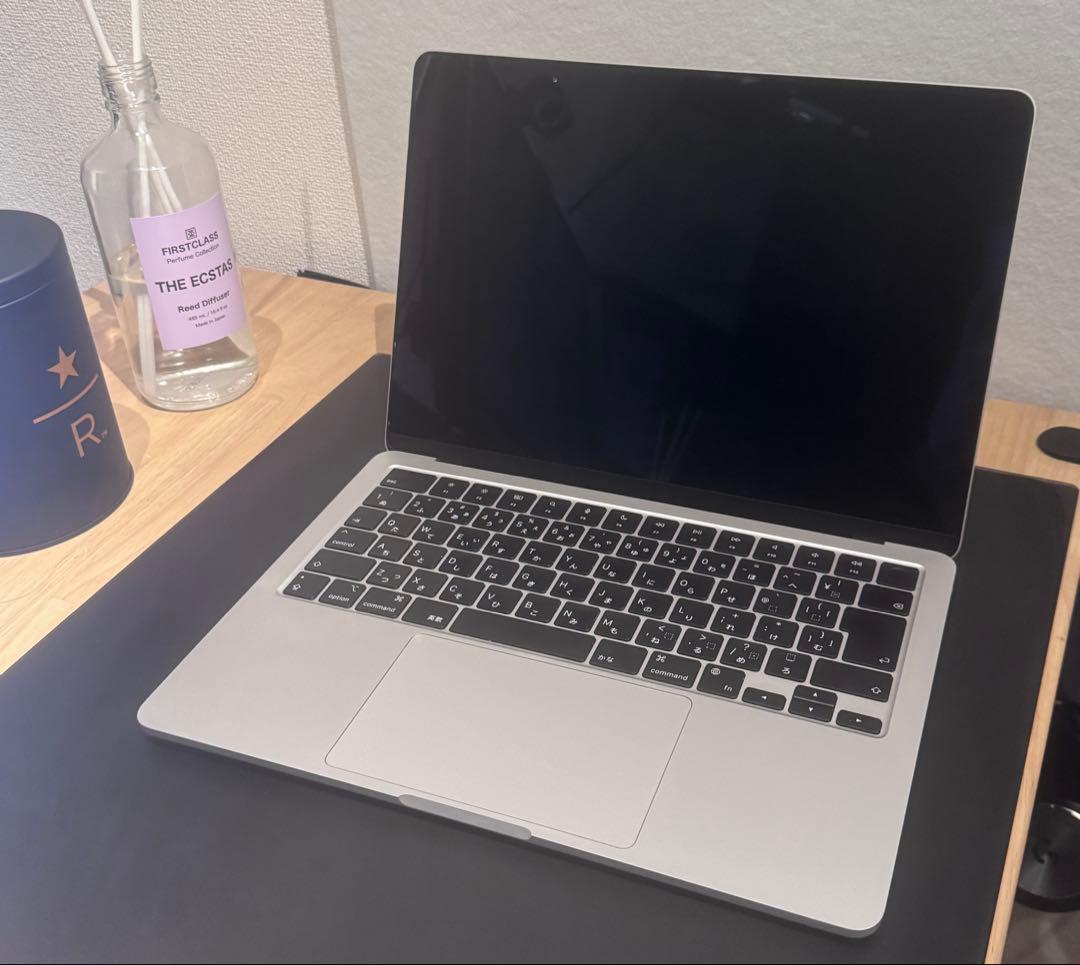 Apple Macbook Air M2 8GB 256GB シルバー