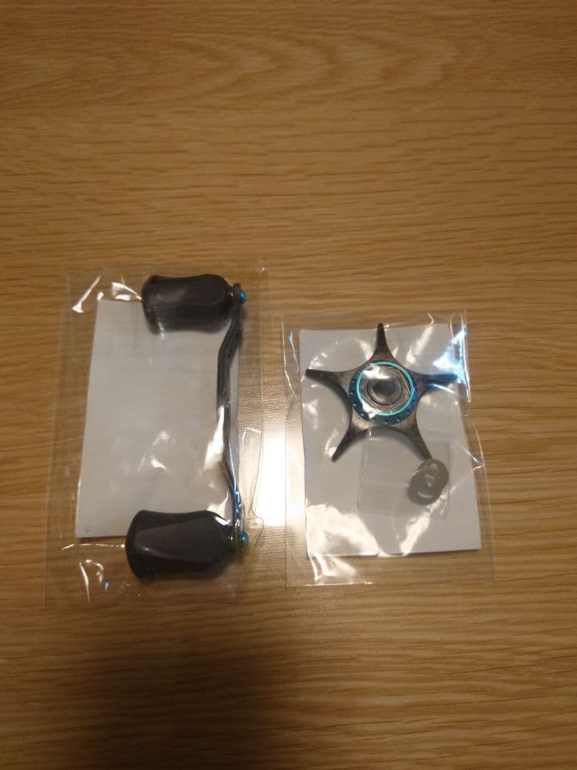 KTF IXA カーボンハンドル 90mm アブ/ダイワ用・スタードラグ ブルー