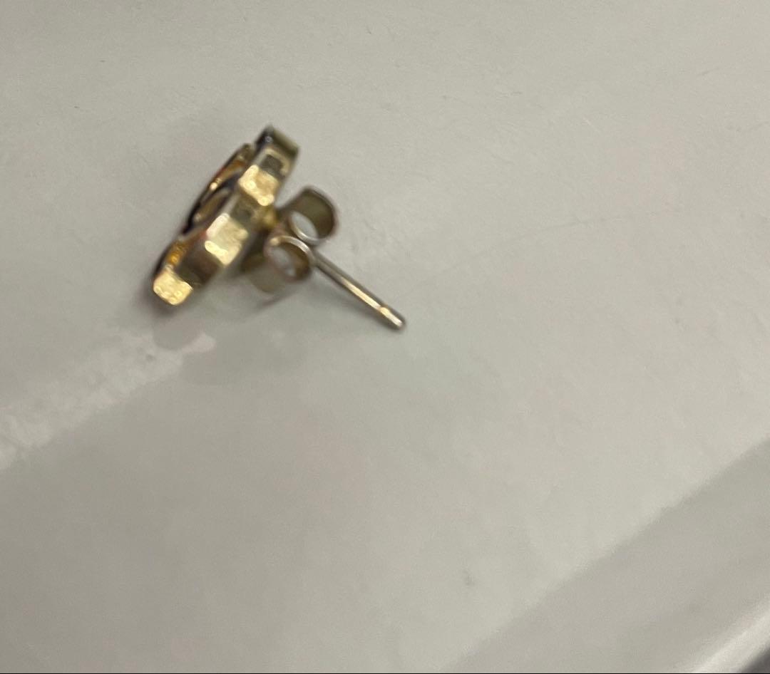 CHANEL スタッドピアス