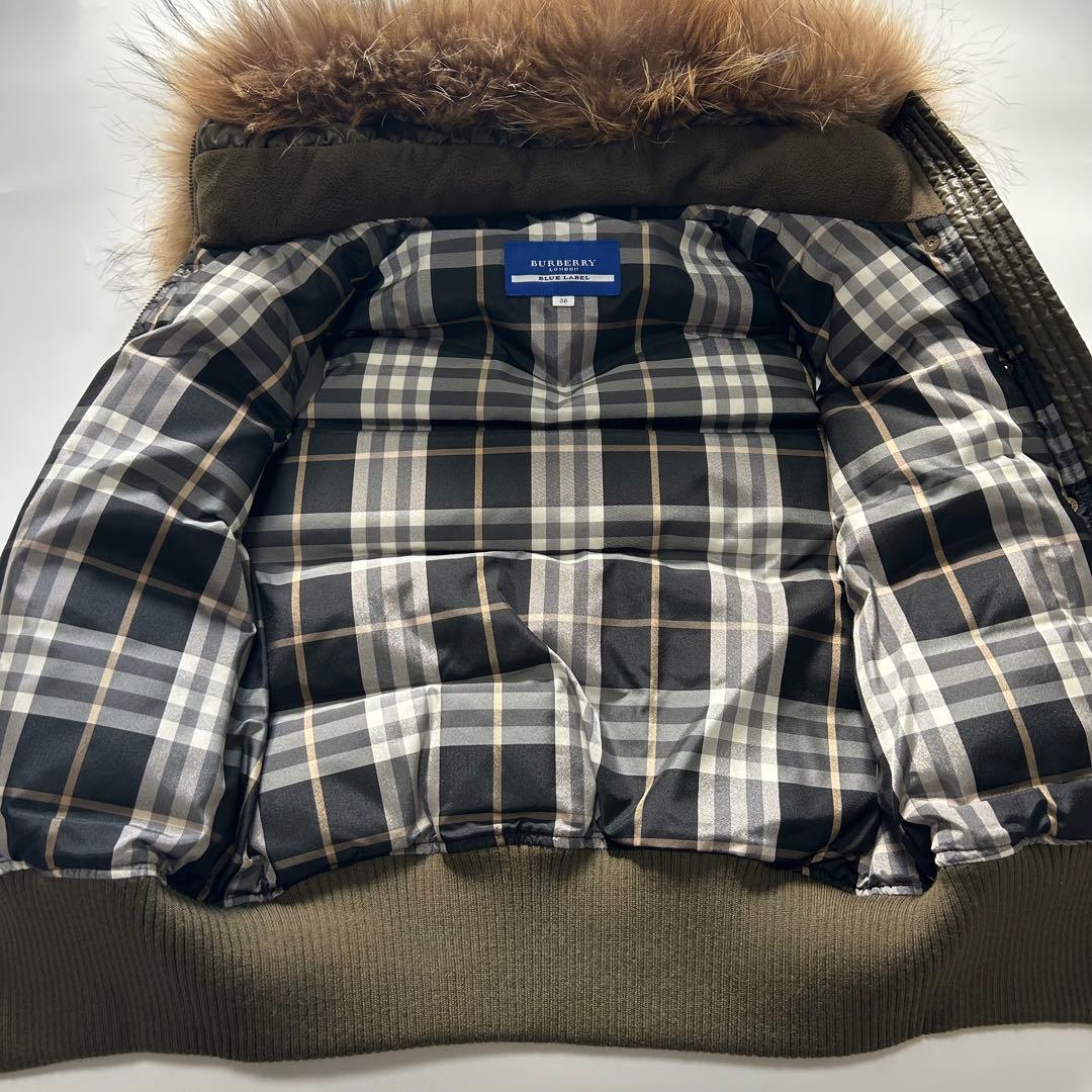 美品✨　バーバリー ダウンベスト リアルファー　ロゴ刺繍　カーキ　チェック　②
