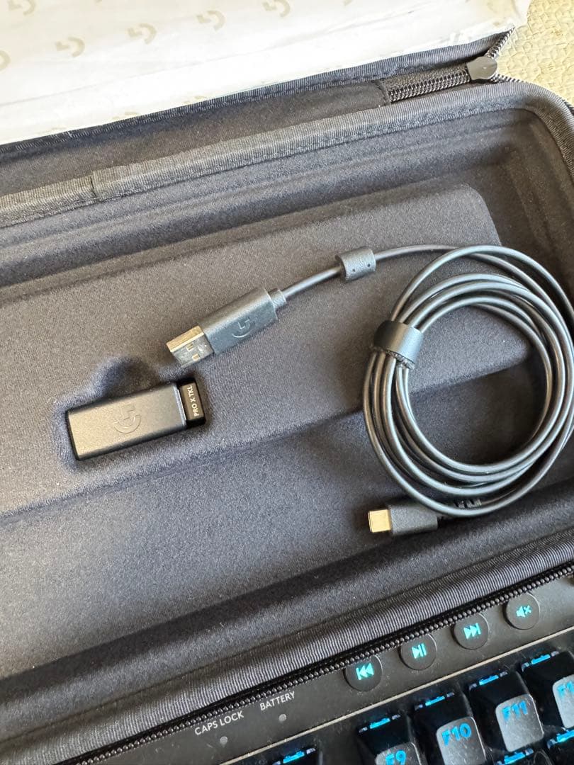 Logitech PRO X TKL ゲーミングキーボード