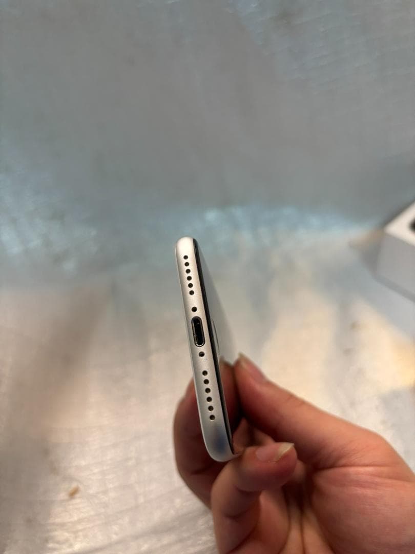 スマートフォン本体 Iphone SE 2 128GB