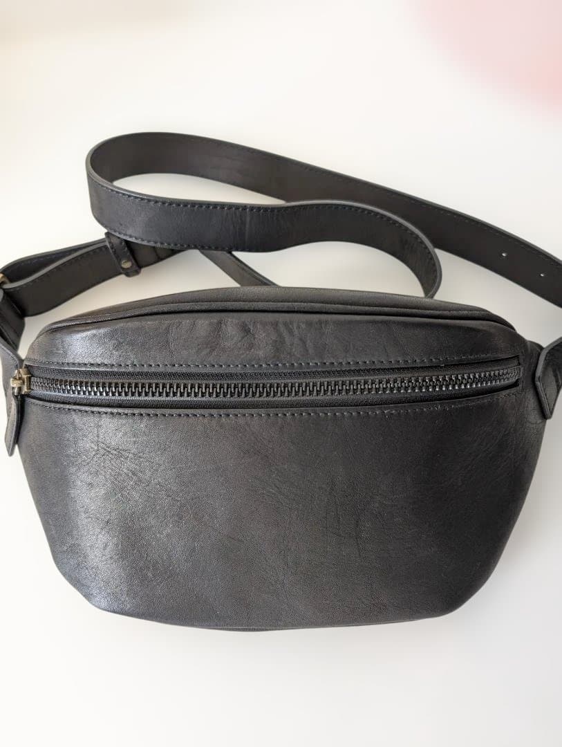 ボディバッグ 土屋鞄 本革 レザー 黒 ブラック