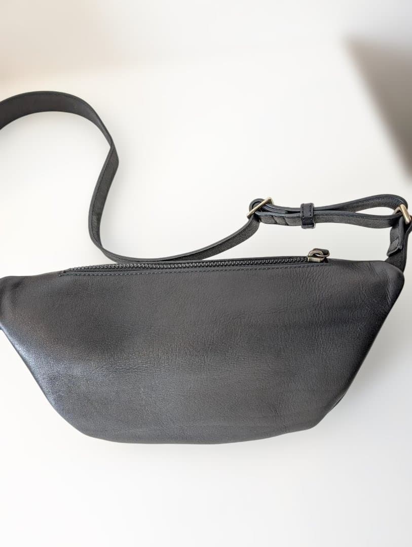 ボディバッグ 土屋鞄 本革 レザー 黒 ブラック