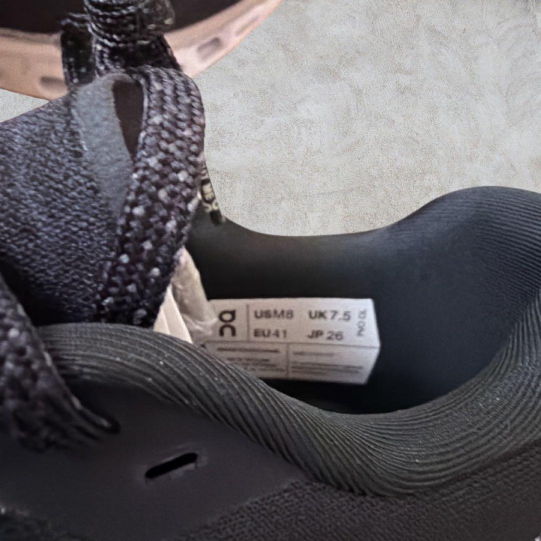 【新品同様】On Cloudmonster 2 メンズ 黒×白 ランニング