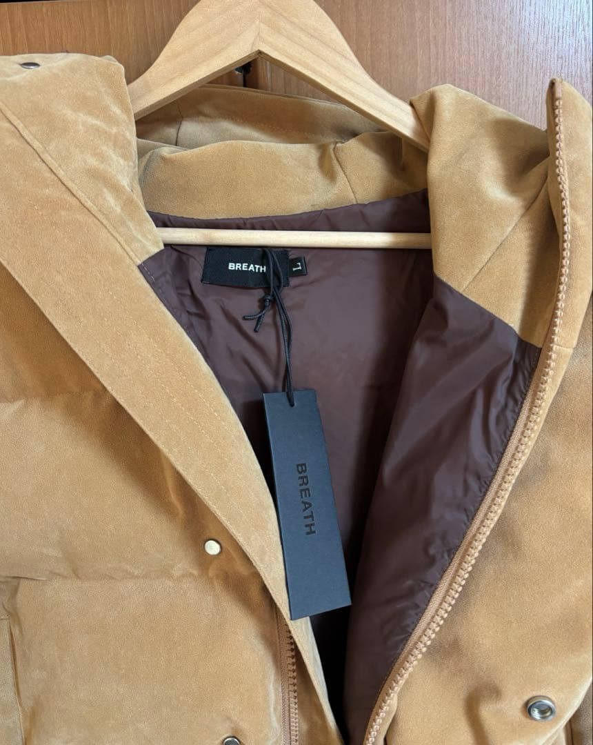 BREATH FAUX SUEDE SHORT HOODIE DOWN ベージュ