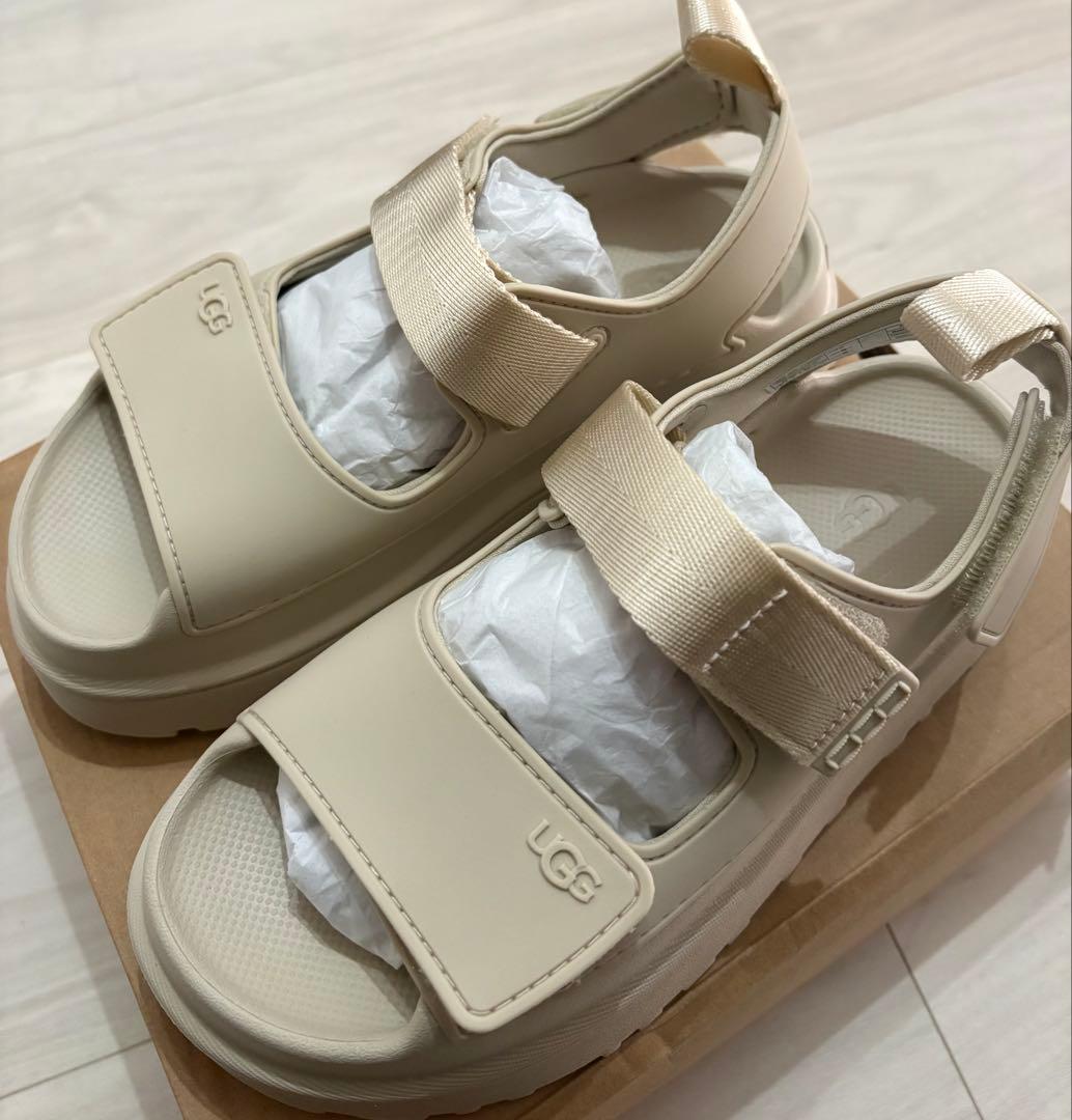 UGG EVA サンダル ゴールデングロー プラットフォーム