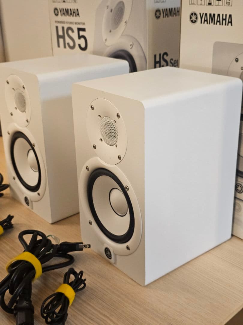 YAMAHA HS5 ホワイト ペア／原箱あり／電源・音声ケーブル付