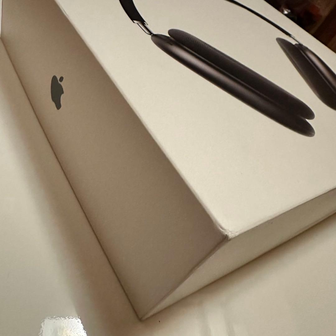 ブラックオーバーイヤーヘッドフォンAirPods MAX 早い者勝ち‼️