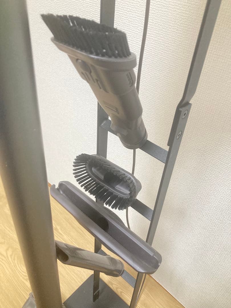 ☆スタンド付き SV09 スティッククリーナー Dyson V6 Fluffy+