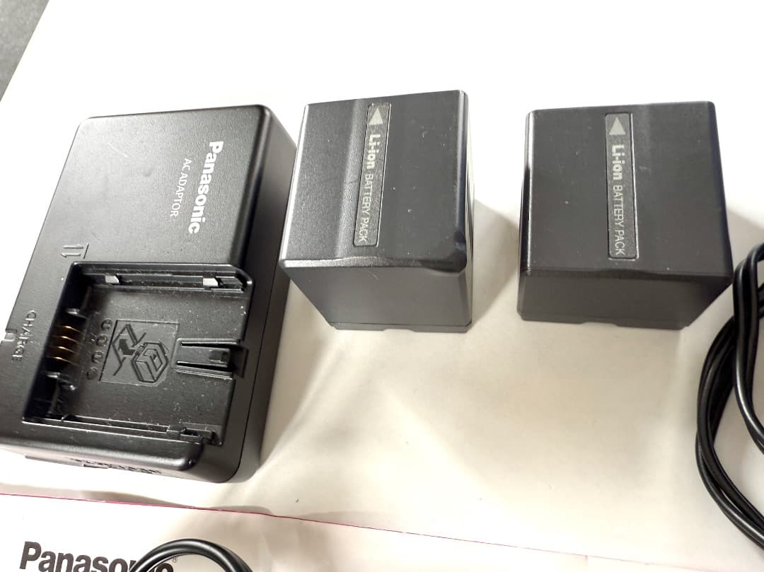 パナソニック　デジタルハイビジョンカメラHDC-HS100 広角レンズ付き