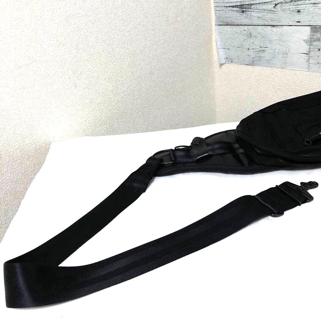 未使用級✨ポーターヒート スリングショルダー ボディバッグ マグライト ブラック