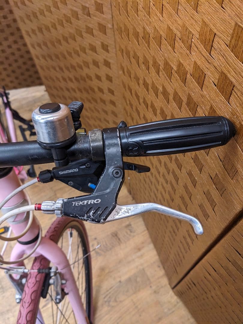 配送方法変更済み　U065 クロスバイク　28インチ　3×8段変速　ピンク