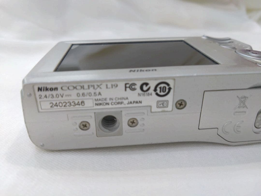 Nikon COOLPIX L19 コンパクトデジタルカメラ