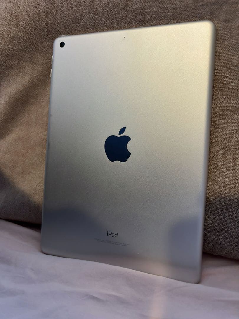 Apple iPad (第5世代) 32GB wifiモデル