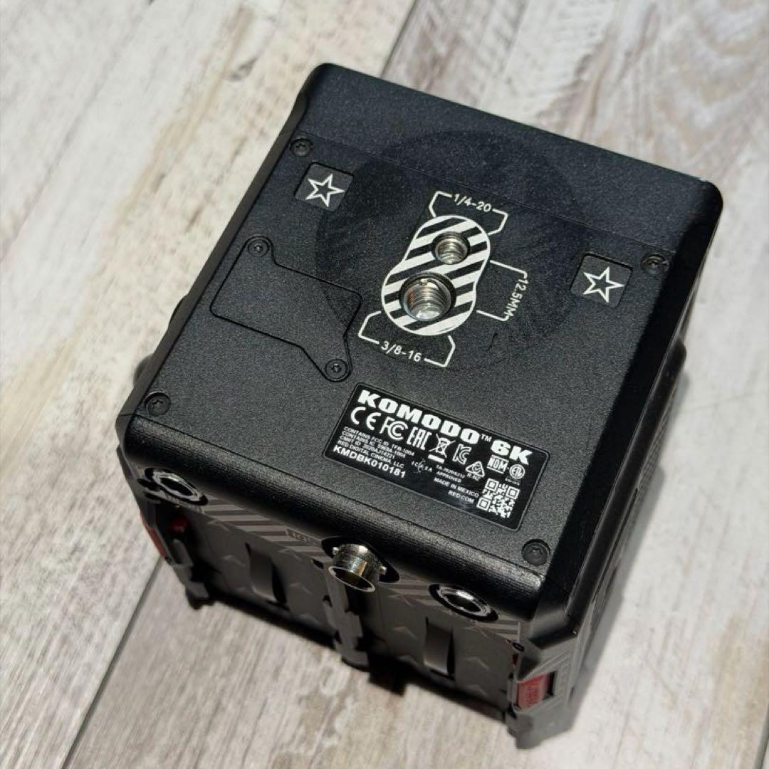 RED KOMODO 6K＋smallHD RED対応モニター付【即撮セット】