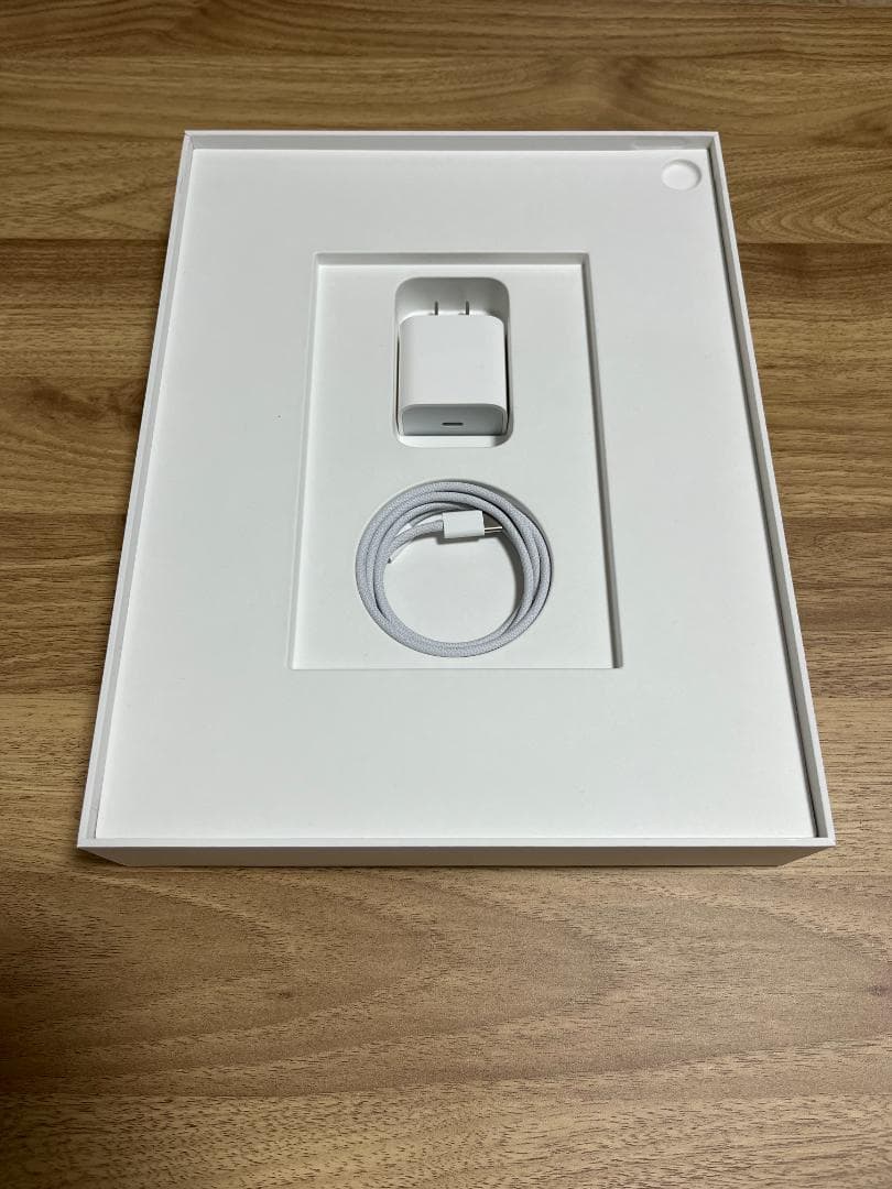 【美品】13インチiPad Air（M2）　初期設定済み