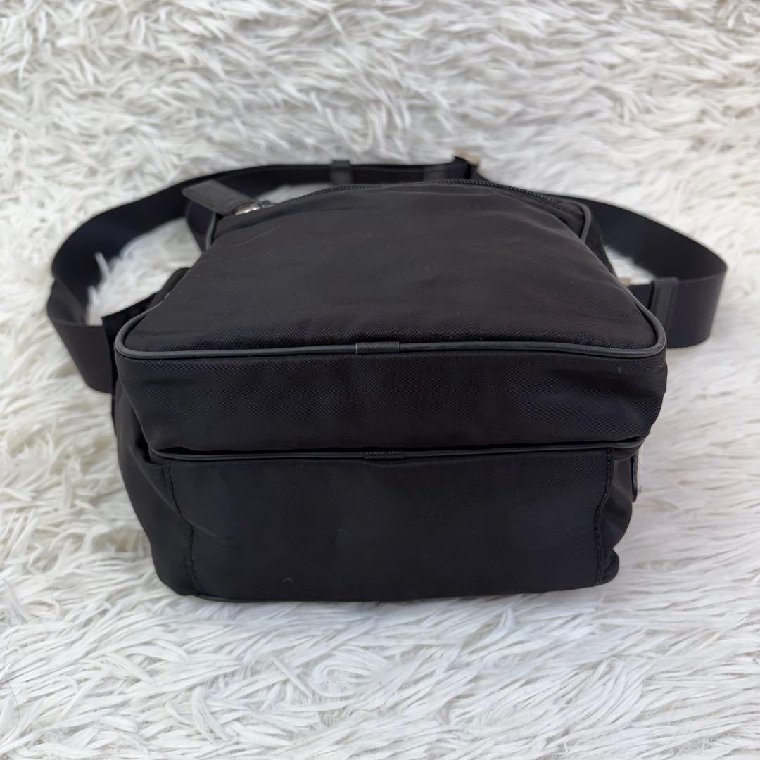 美品✨PRADA プラダ ショルダーバッグ サイドポケット archive 黒