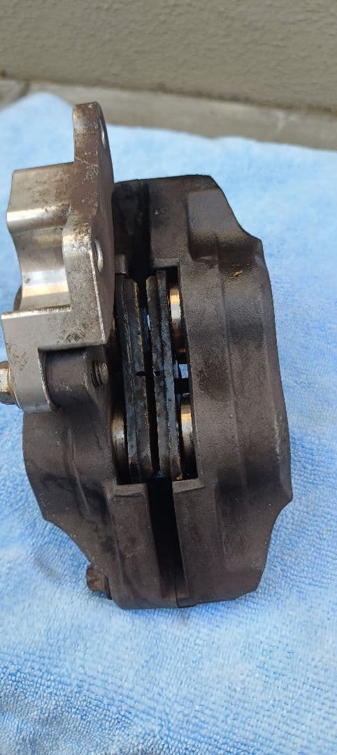 NISIN ブレーキキャリパー！ キャリパーサポートアルミ製