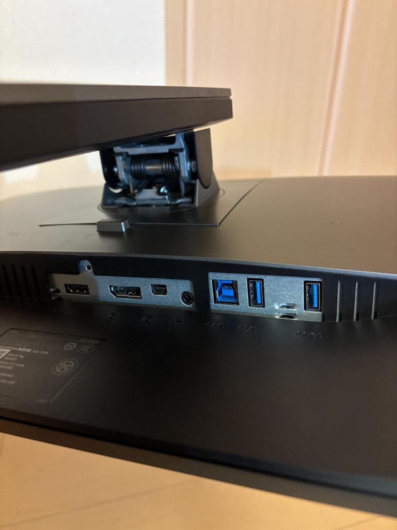 Dell 4K PC モニター HDR 27インチ U2718QM