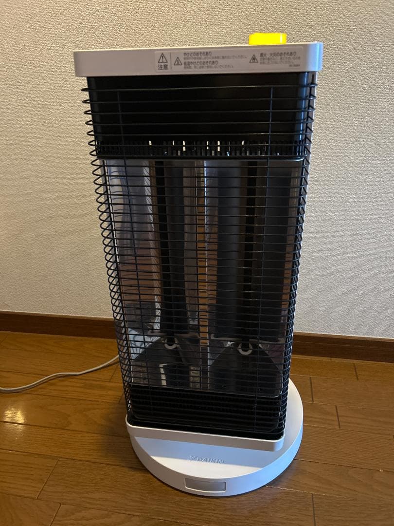 DAIKIN ダイキン セラムヒート 遠赤外線 暖房機 CER11VS ヒーター