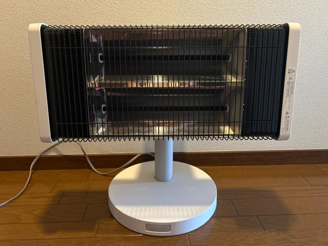 DAIKIN ダイキン セラムヒート 遠赤外線 暖房機 CER11VS ヒーター