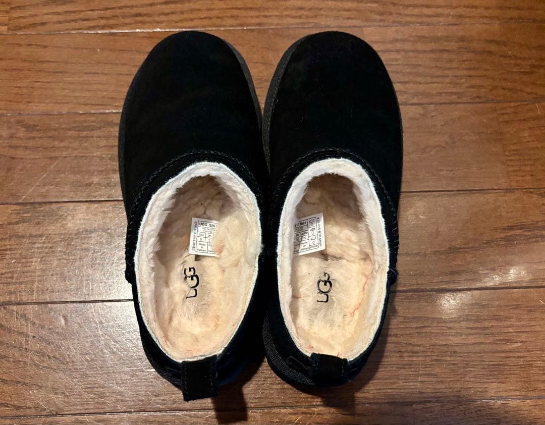 m*様 UGG クラシック マイクロ　ブラック　22cm スリッポン