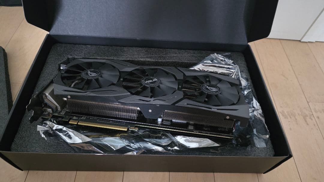 グラフィックボード・グラボ・ビデオカード ASUS STRIX Gaming Radeon RX 580 OC