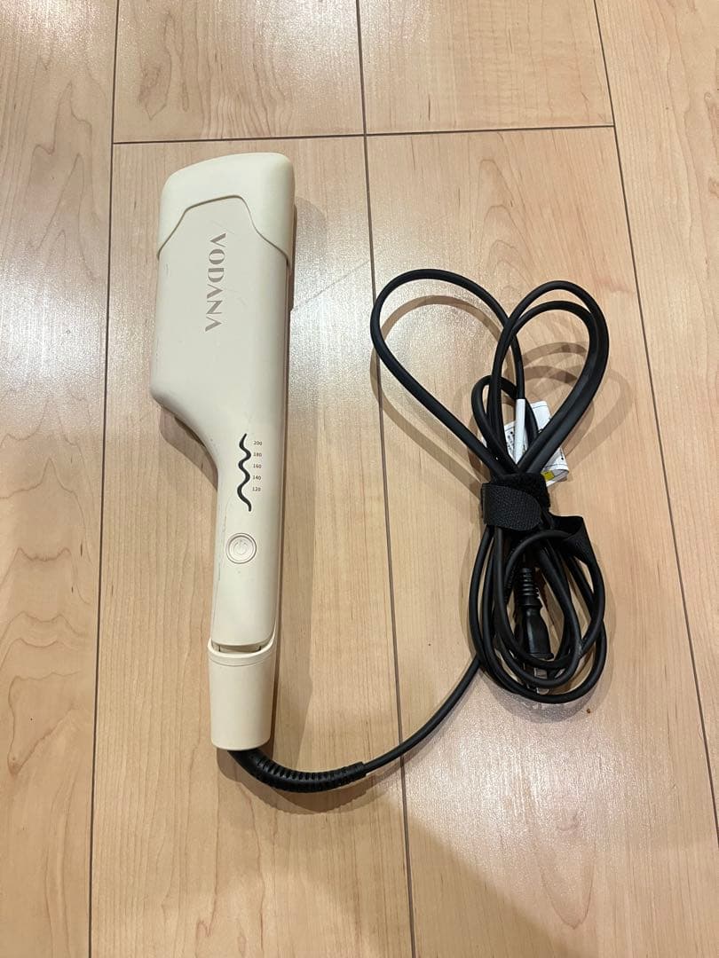 VODANA ウェーブヘアアイロン ホワイト