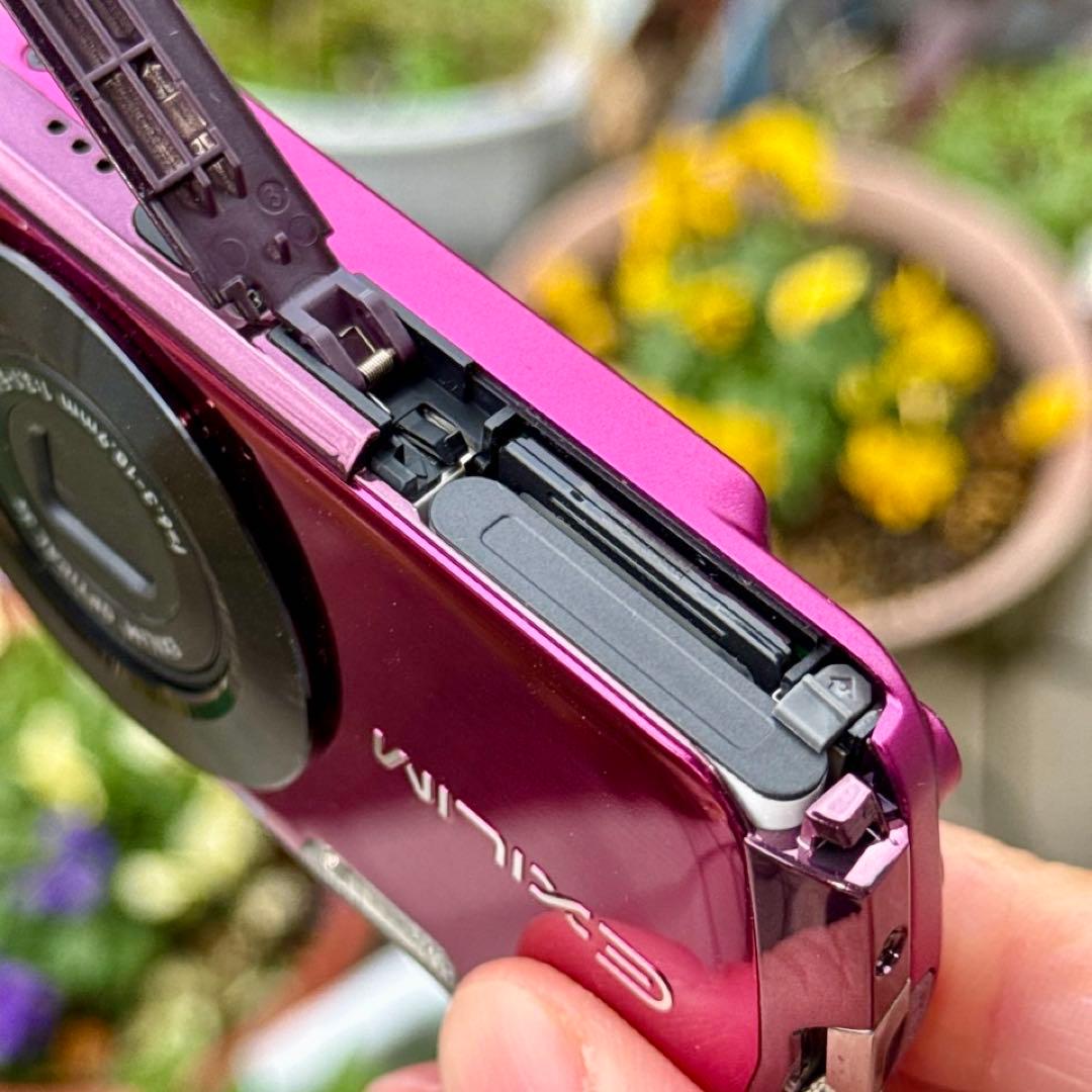 デジカメ CASIO EX-Z330 バッテリー&充電器&SDカード付き