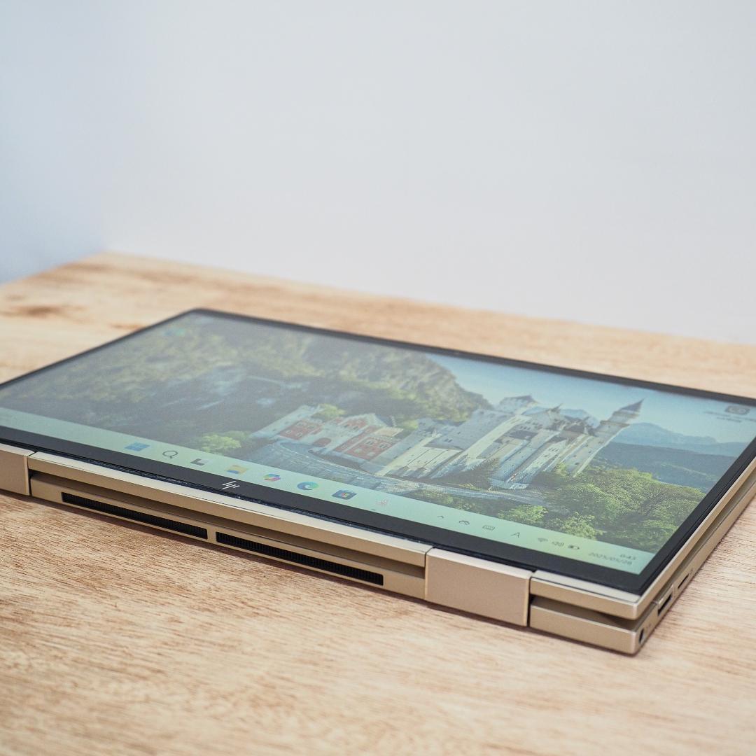 HP Envy 13、16GBメモリ、i7-1165G7、512GB SSD