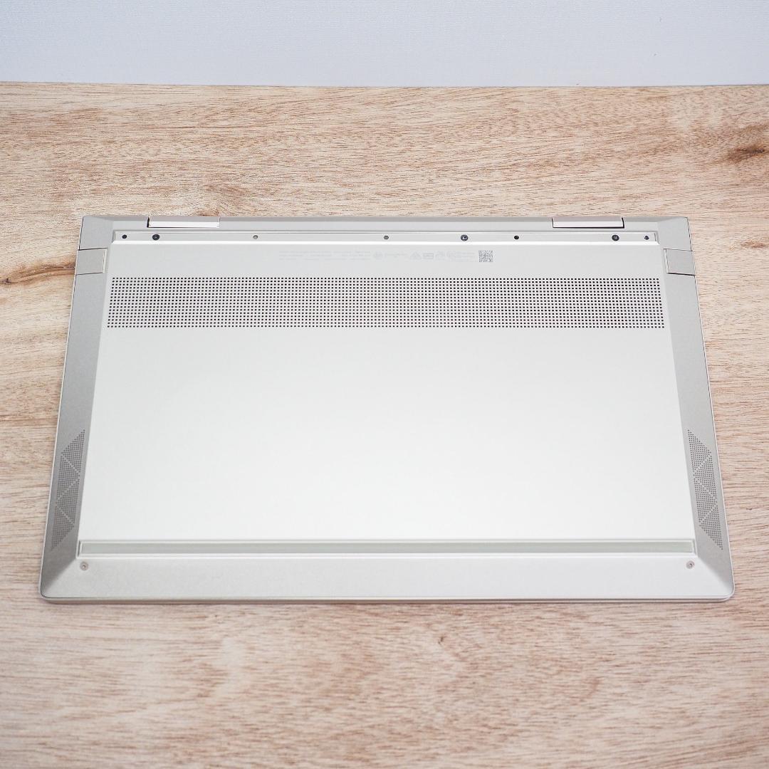 HP Envy 13、16GBメモリ、i7-1165G7、512GB SSD