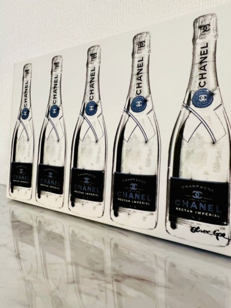 オリバーガル・CHANELアート