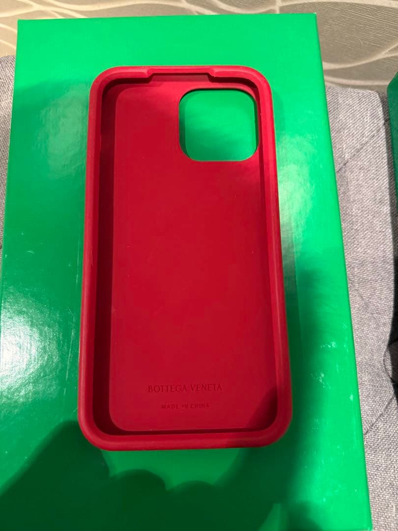 BOTTEGA VENETA レッド iPhone13 Pro Maxケース