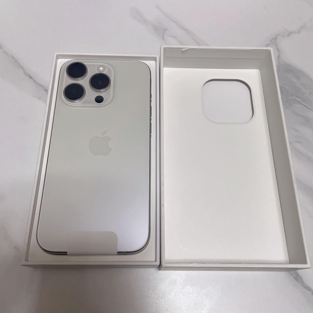 新品交換品 iPhone 15 Pro 256GB ホワイトチタニウム