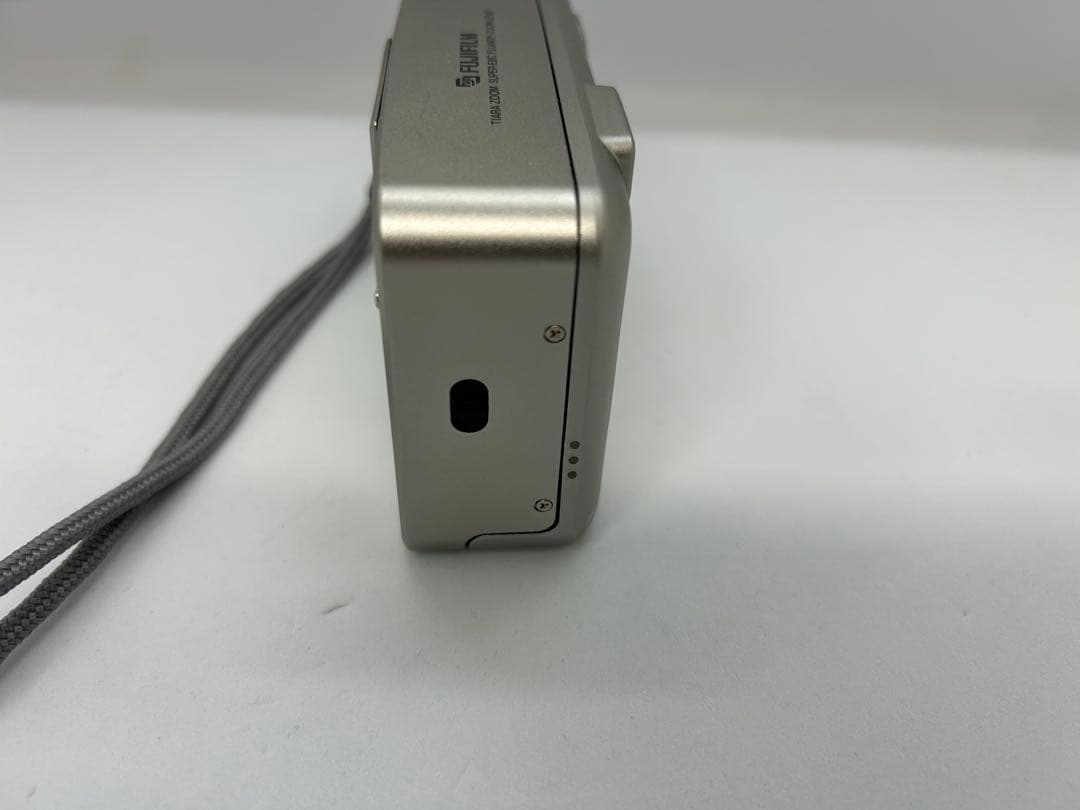 FUJIFILM tiara zoom フィルムカメラ　動作確認済
