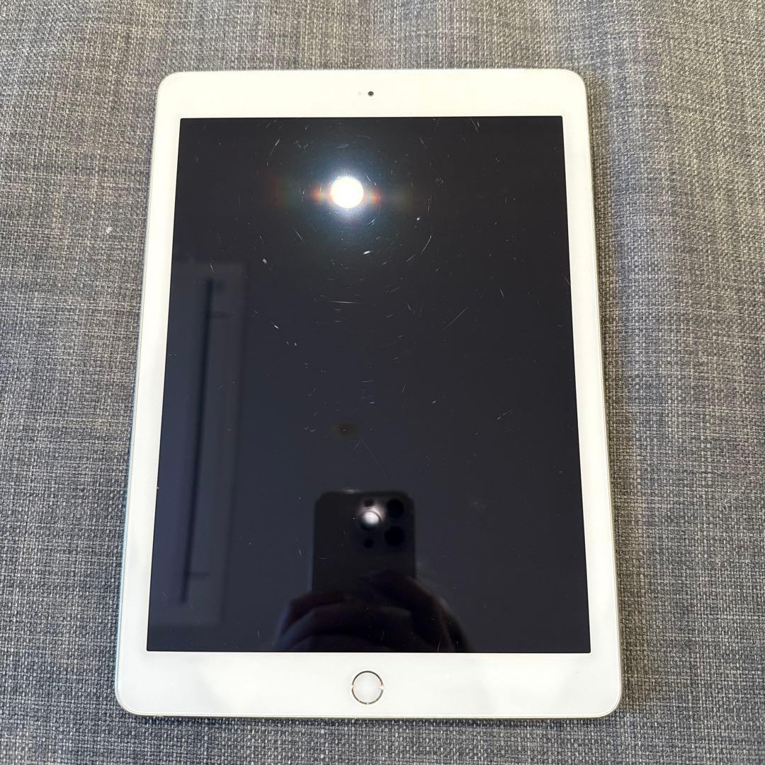 iPad 第5世代　32GB ゴールド