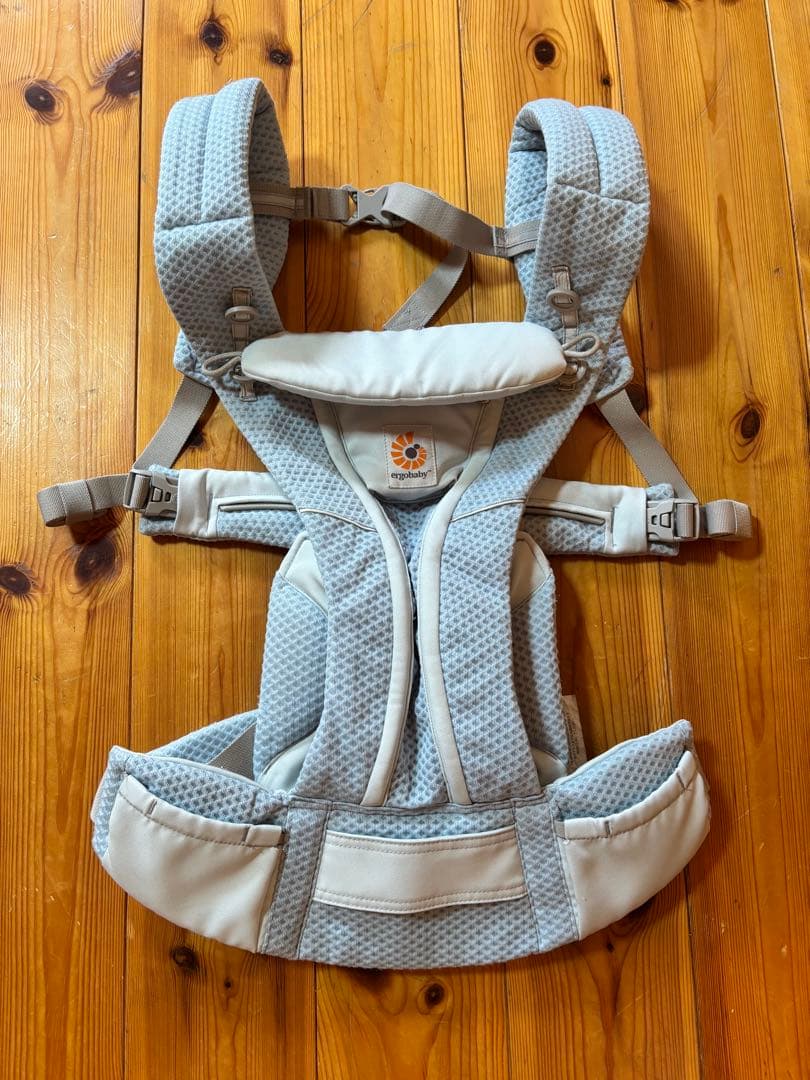 ergobaby エルゴ　オムニブリーズ　メッシュ抱っこ紐 水色