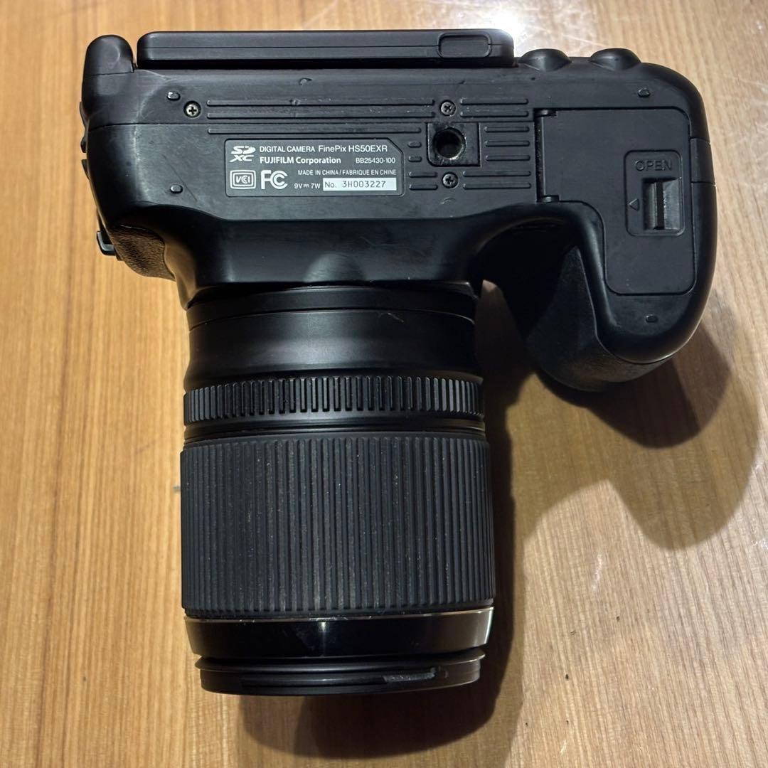 美品　Fujifilm HS50EXR デジタルカメラ