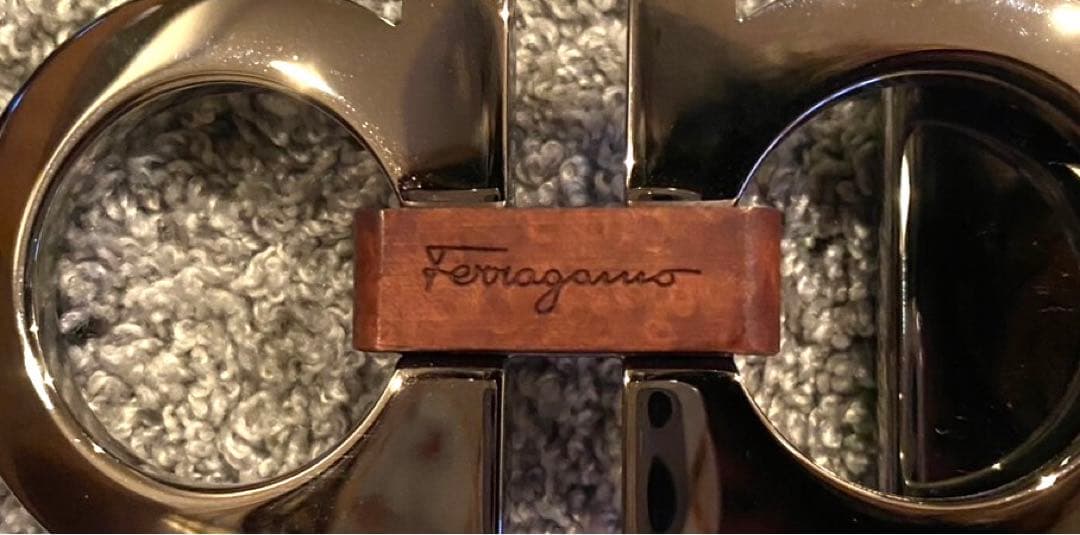 【値下げ中】フェラガモ　メンズベルト（新品）