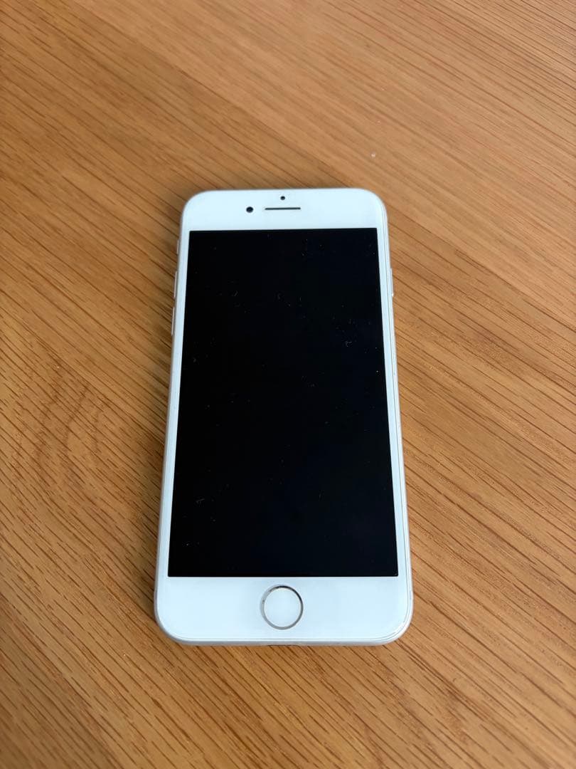 Apple iPhone 8 ホワイト 本体のみ