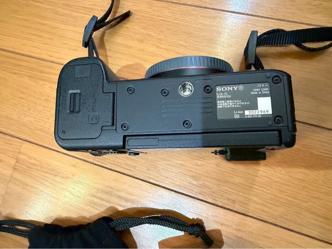 SONY 一眼レフカメラ、三脚、カバー、ショルダーバッグのセット