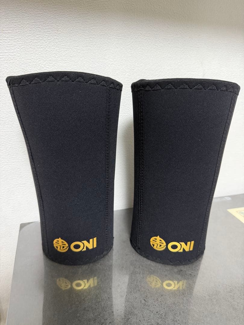 ONI ニースリーブ サイズL 新品未使用品 重さ1027.0g(1組)