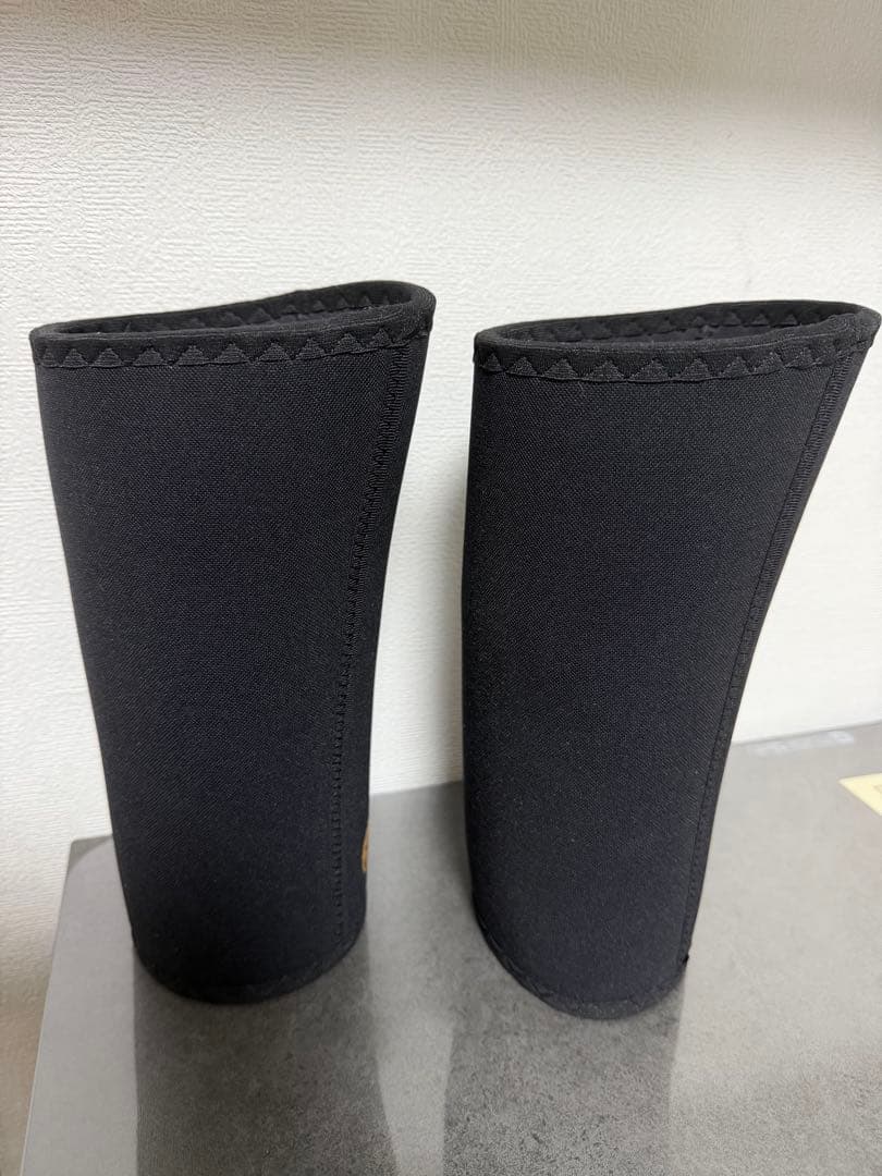 ONI ニースリーブ サイズL 新品未使用品 重さ1027.0g(1組)