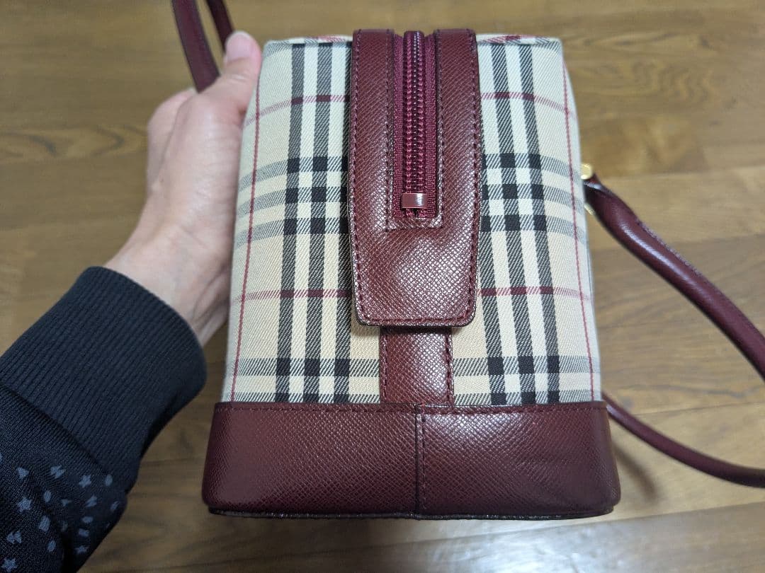 BURBERRY　バーバリー　チェック柄ベージュワインレッドバッグ